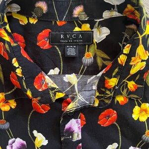 RVCA x Velia De Iuliis Button-Up Shirt - Size M | Unique & Artistic!